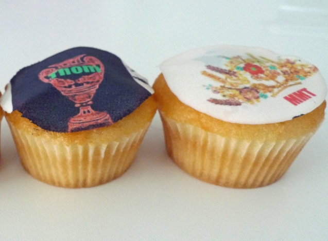 Cakes adorned with museum objects